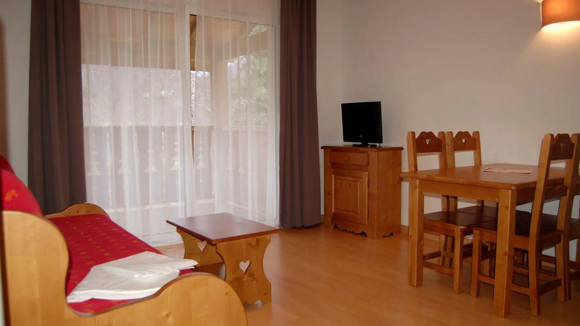 *** Aparthotel Residence De Tourisme Domaine De La Vallee D'Ax Ax-les-Thermes France