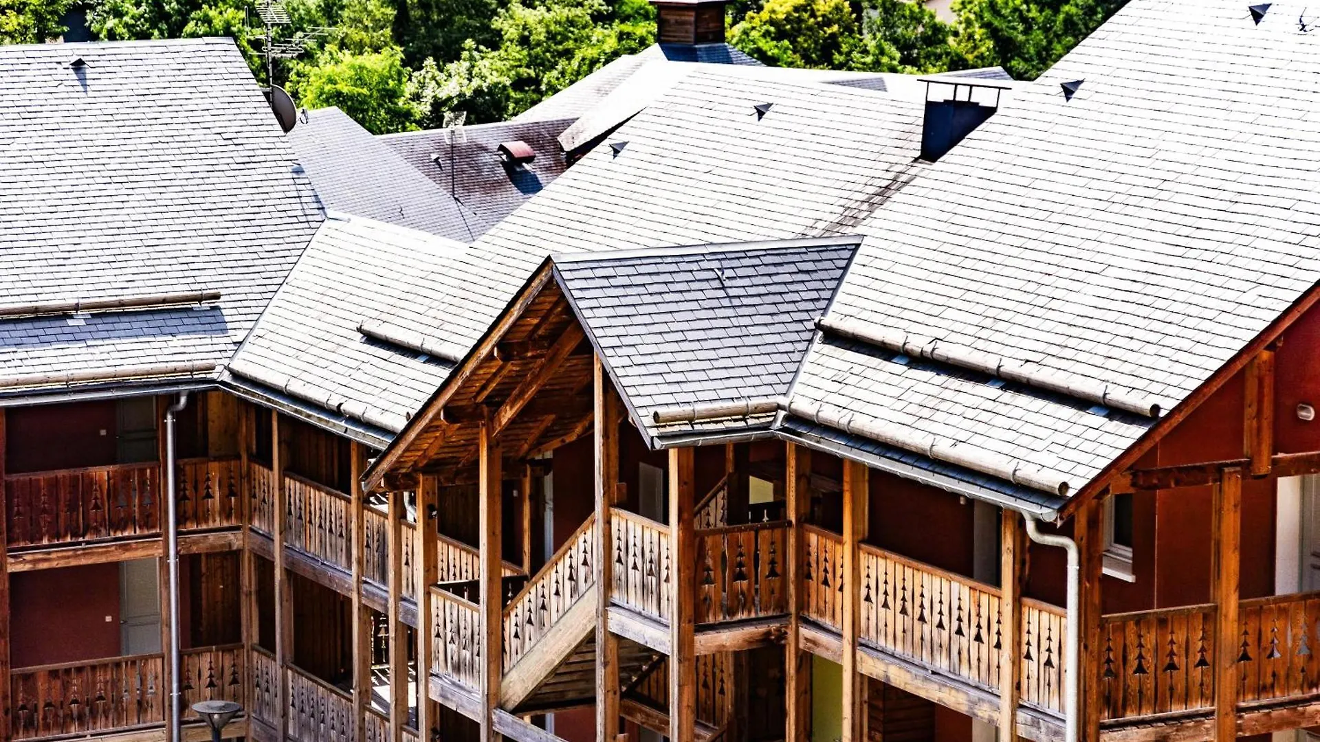 Residence De Tourisme Domaine De La Vallee D'Ax Ax-les-Thermes 3*,  France