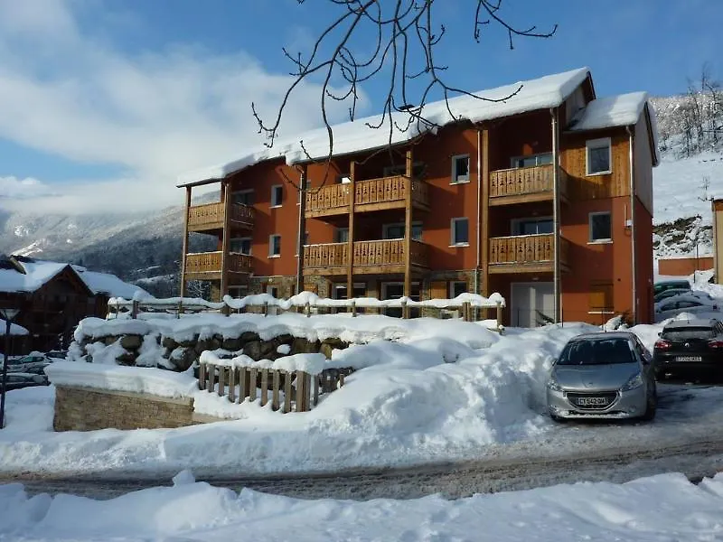 Residence De Tourisme Domaine De La Vallee D'Ax Ax-les-Thermes 3*,